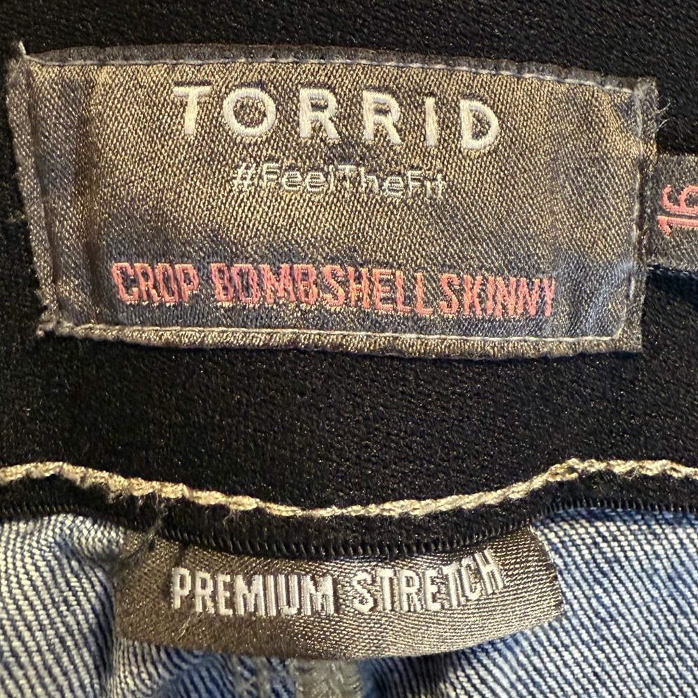 Torrid Classic Denim Cropped Jeans - Picture 3 of 5